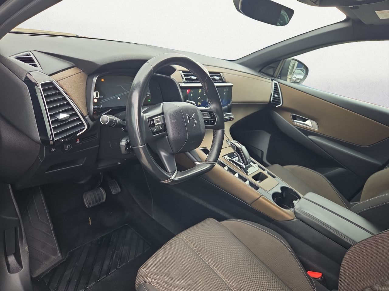 DS DS 7 Crossback BLUE HDI 180 CV AUT SO CHIC - Foto 2