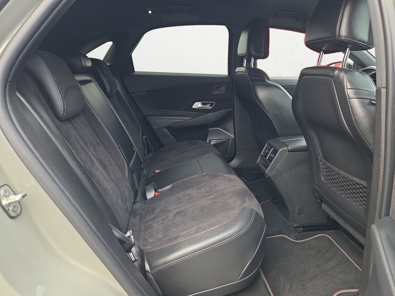 DS DS 7 Crossback E TENSE 4X4 300 PERFORMANCE LINE + - Foto 2