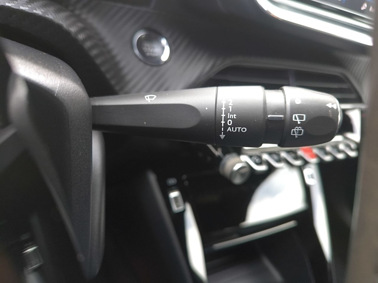 Peugeot 2008 GT LINE BLUE HDI 100 CV - Foto 2