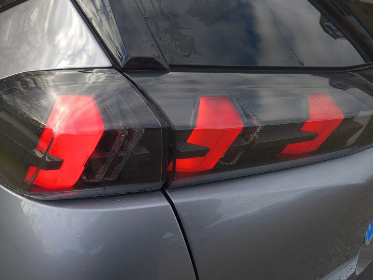 Peugeot 2008 GT LINE BLUE HDI 100 CV - Foto 2