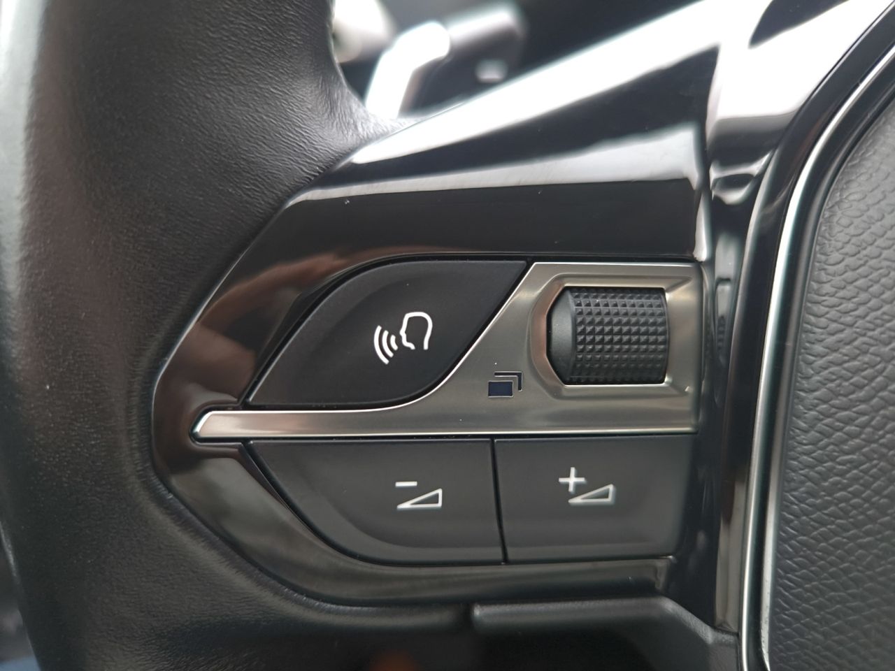 Peugeot 3008 Hybrid ALLURE PACK HYBRID 225 e EAT8 - Foto 2