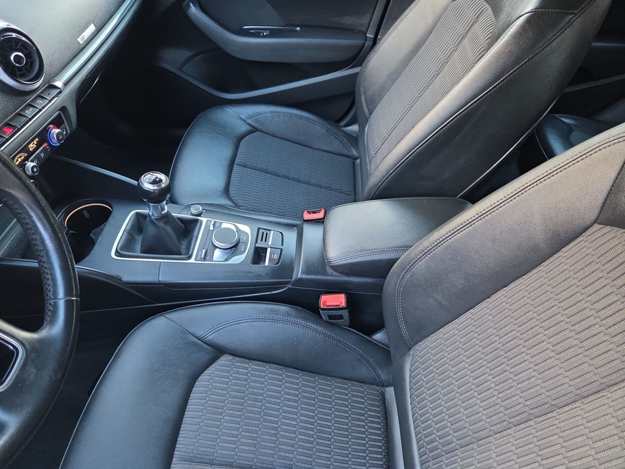 Audi A3 SPORTBACK 1.6 TDI 110 CV - Foto 2