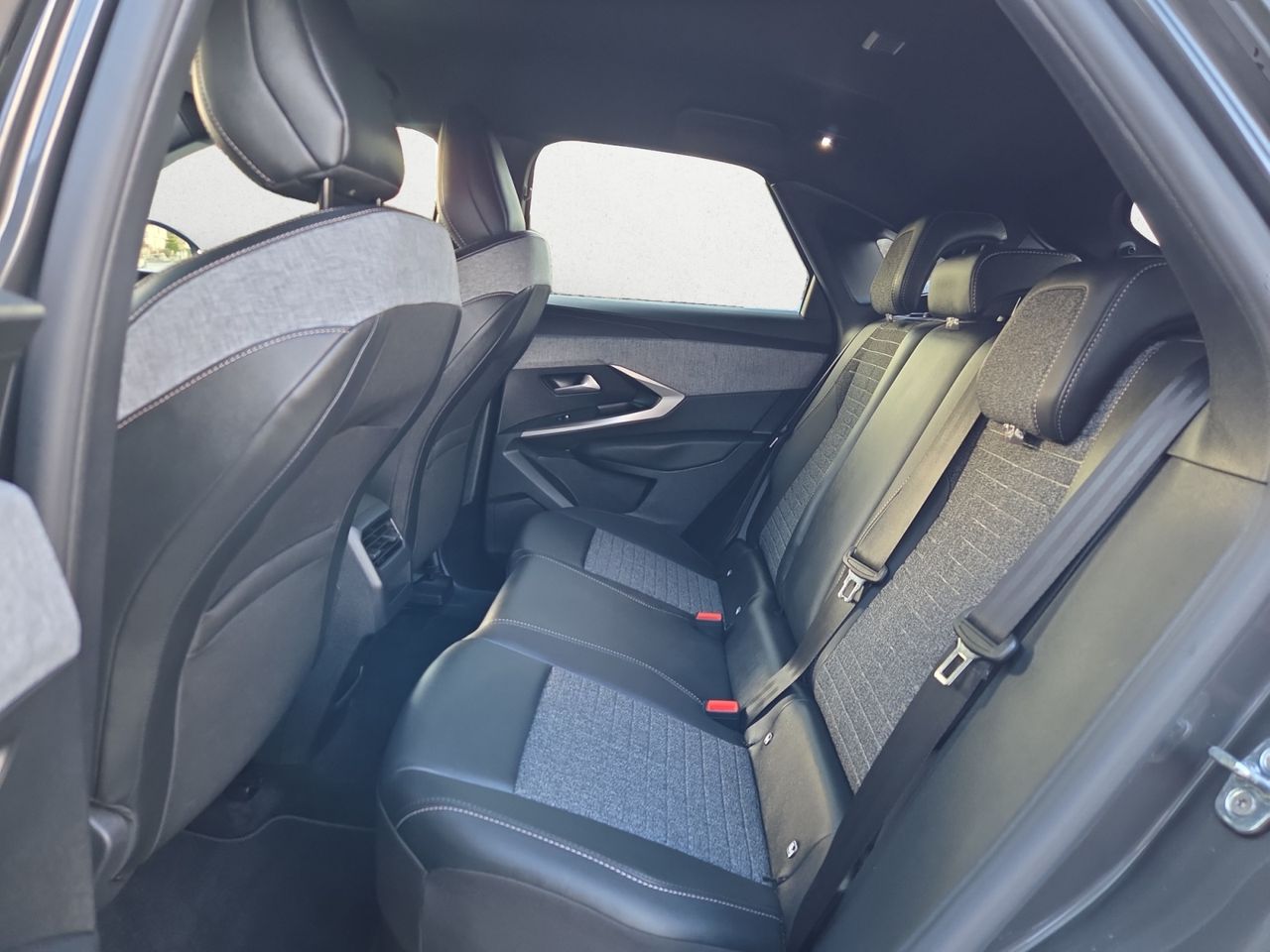 Peugeot 3008 Hybrid ALLURE HYBRID 136 e DCS6 - Foto 2