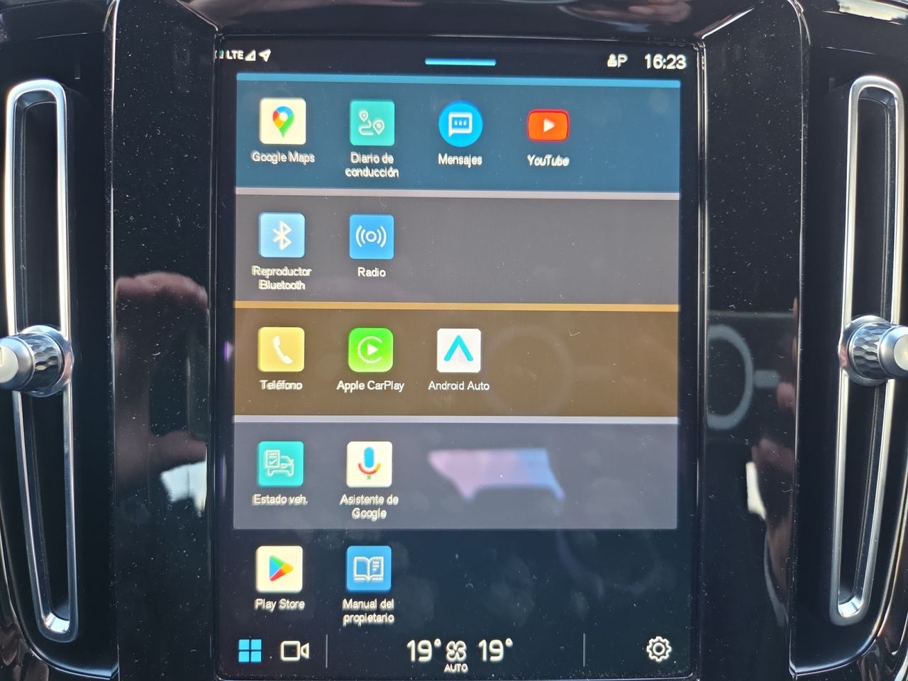 Volvo XC40 2.0 B3G CORE AUTO HIBRIDO 163 CV - Foto 2