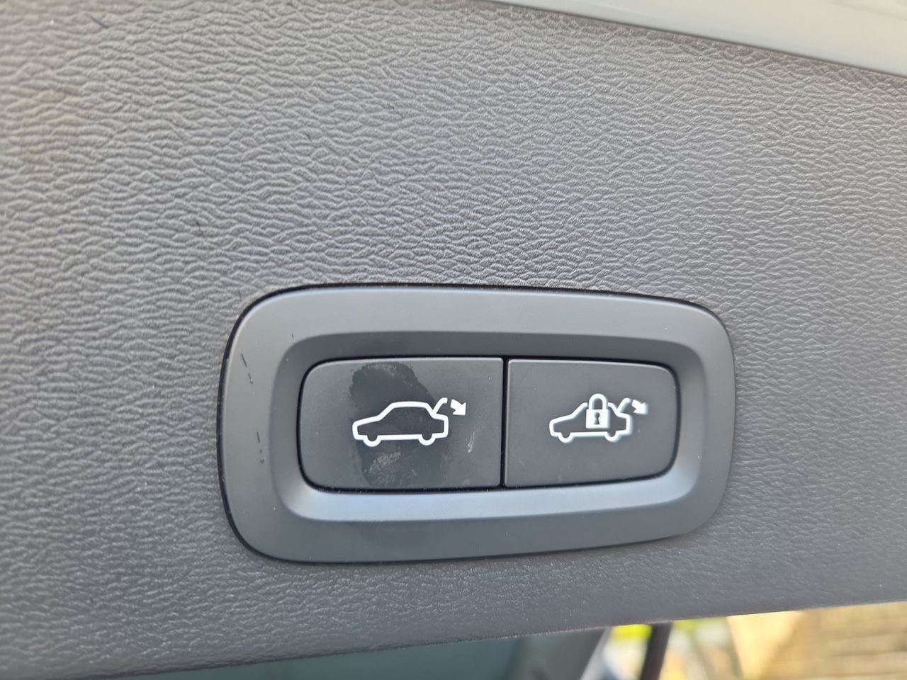 Volvo XC40 2.0 B3G CORE AUTO HIBRIDO 163 CV - Foto 2