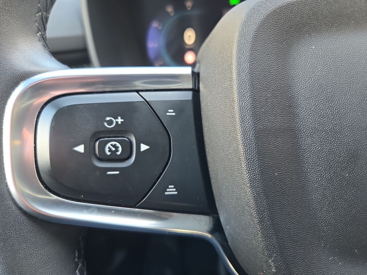 Volvo XC40 2.0 B3G CORE AUTO HIBRIDO 163 CV - Foto 2