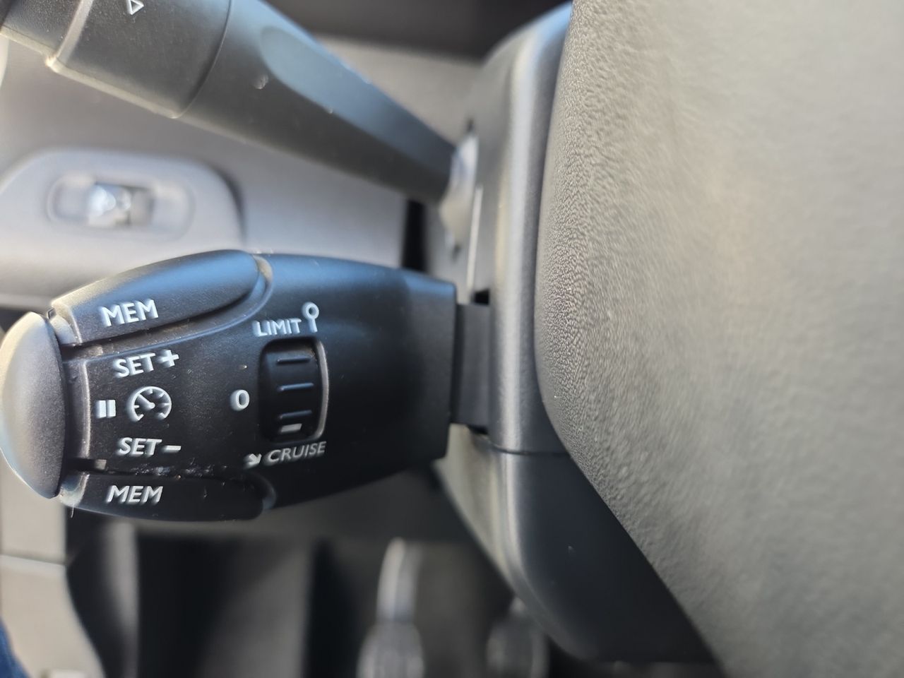 Peugeot Rifter ALLURE BUSINESS STANDARD BLUE HDI 100 CV - Foto 2