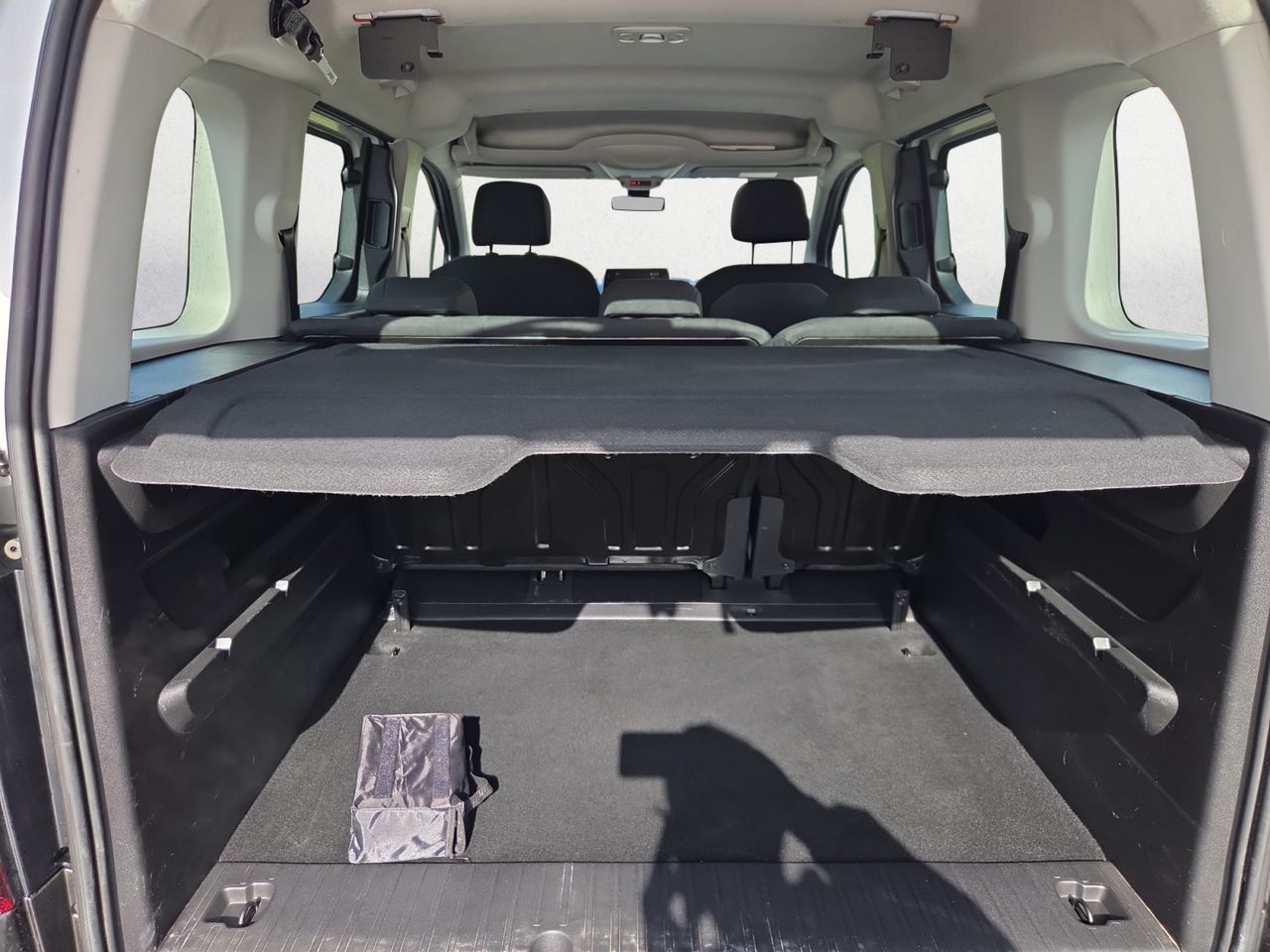 Peugeot Rifter ALLURE BUSINESS STANDARD BLUE HDI 100 CV - Foto 2