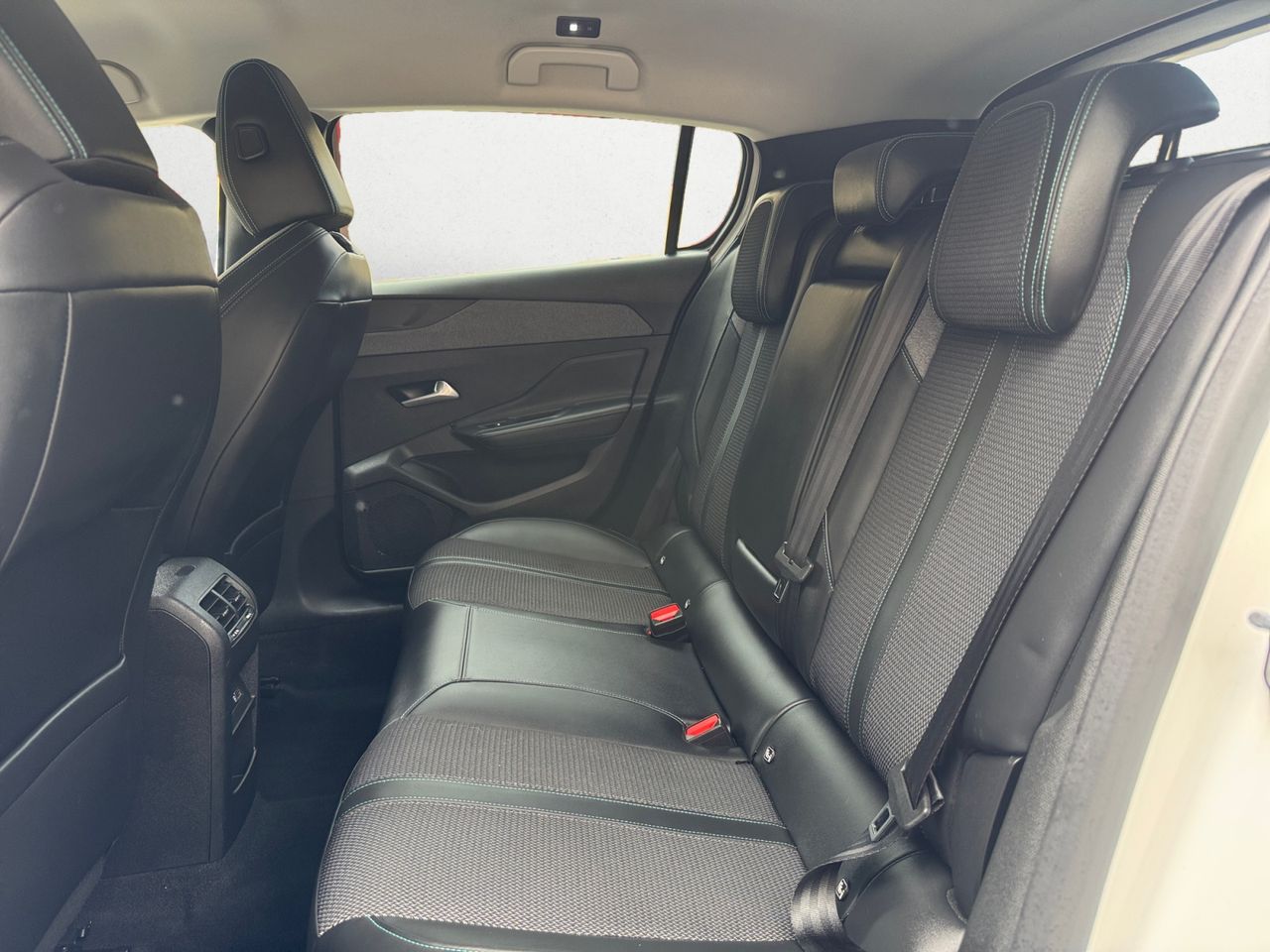 Peugeot 308 ALLURE BLUE HDI 130 CV - Foto 2