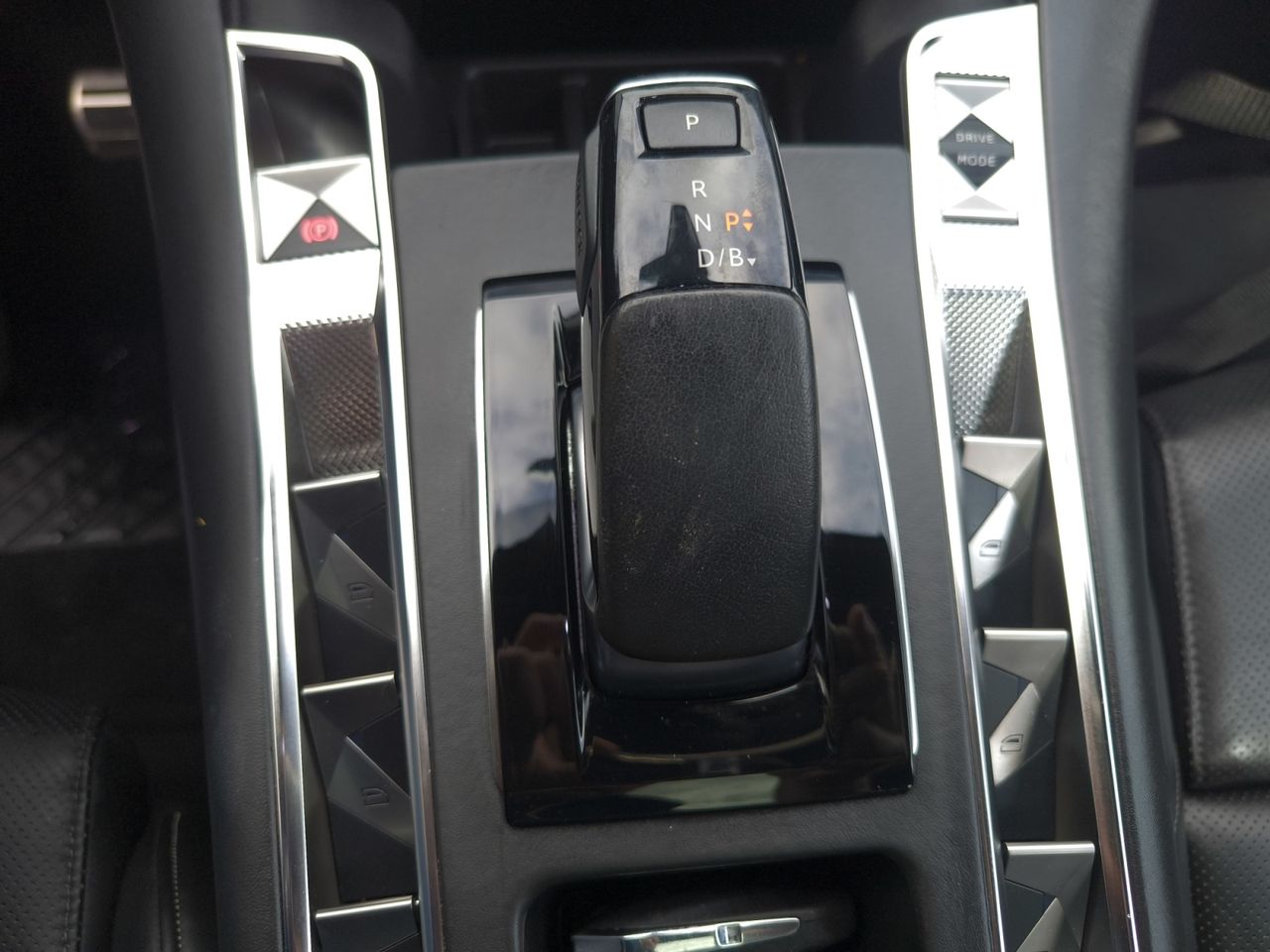 DS DS 7 Crossback E TENSE 300 4X4 LOUVRE - Foto 2