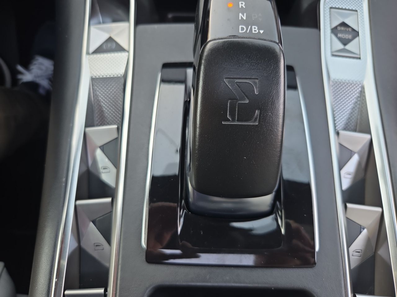 DS DS 7 Crossback E TENSE 4X4 GRAND CHIC - Foto 2