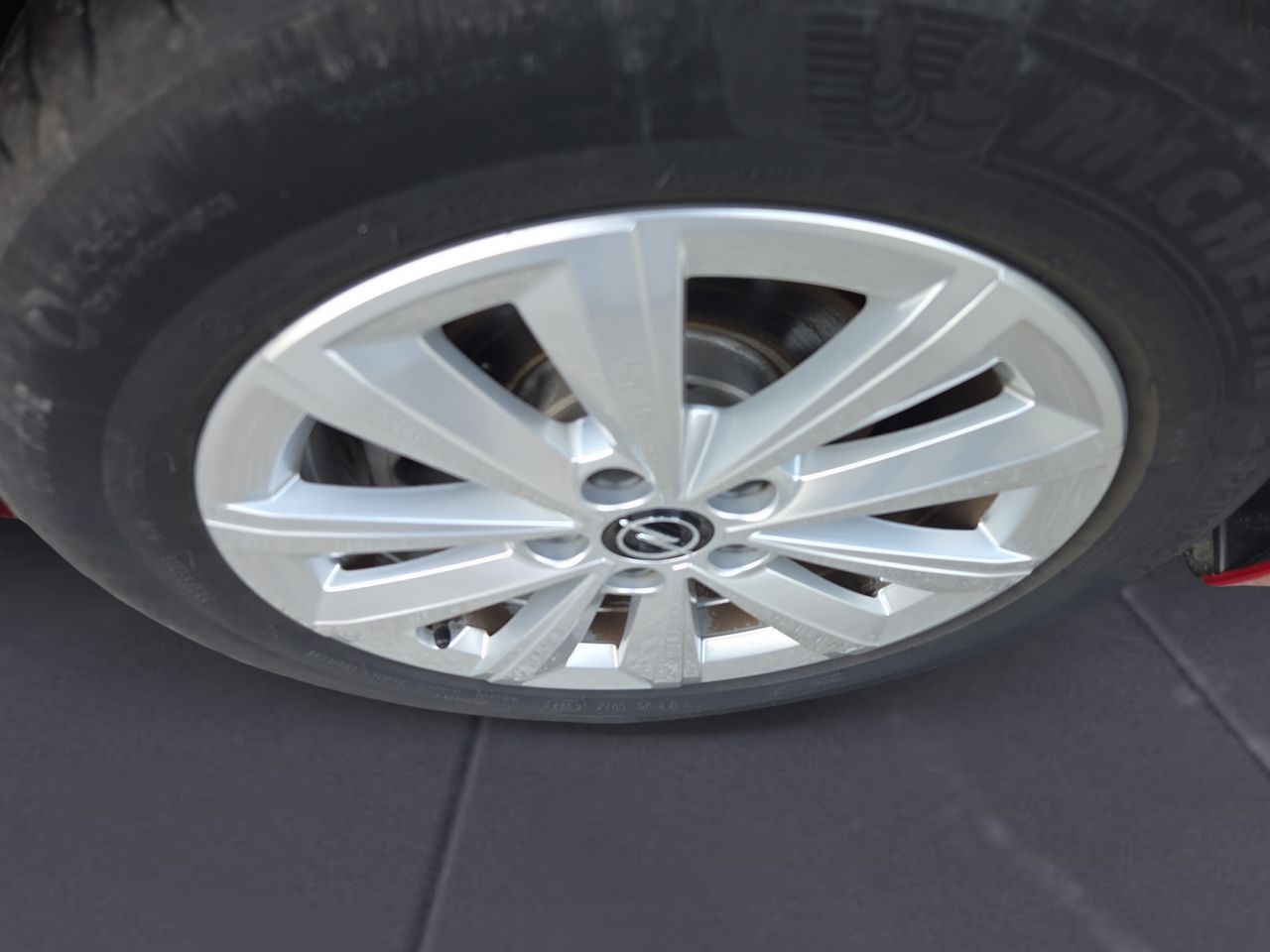 Opel Astra EDITION 1.2 T XHT MT6 S7S 130 - Foto 2