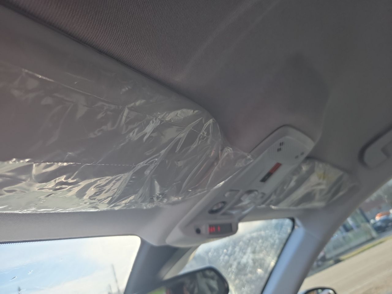 Peugeot e-208 ALLURE ELECTRICO 136 CV - Foto 2