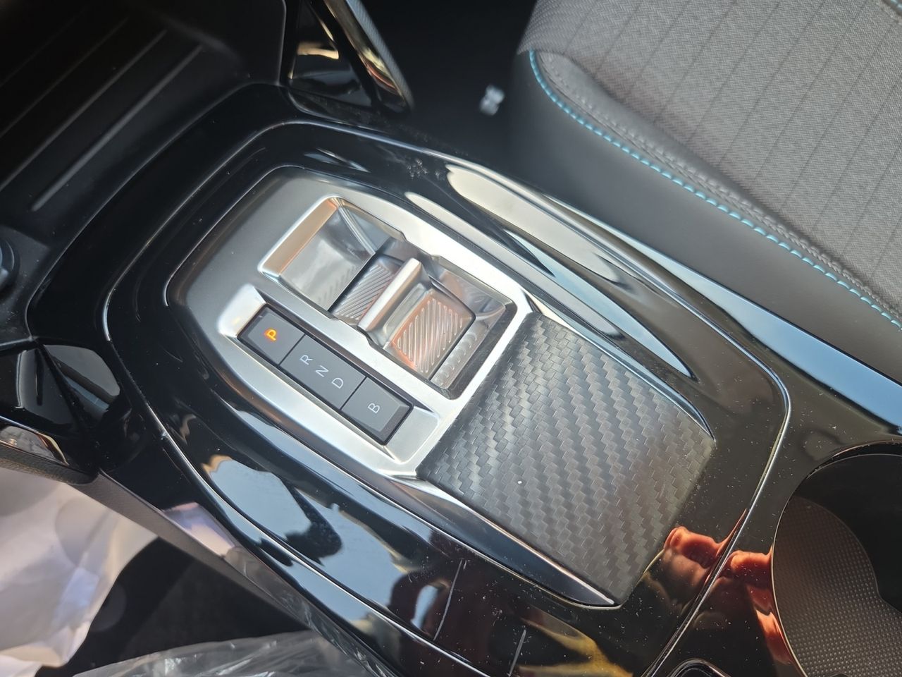 Peugeot e-208 ALLURE ELECTRICO 136 CV - Foto 2