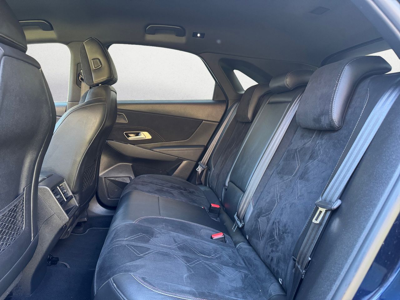 DS DS 7 Crossback E TENSE 4X4 300 PERFORMANCE LINE + - Foto 2