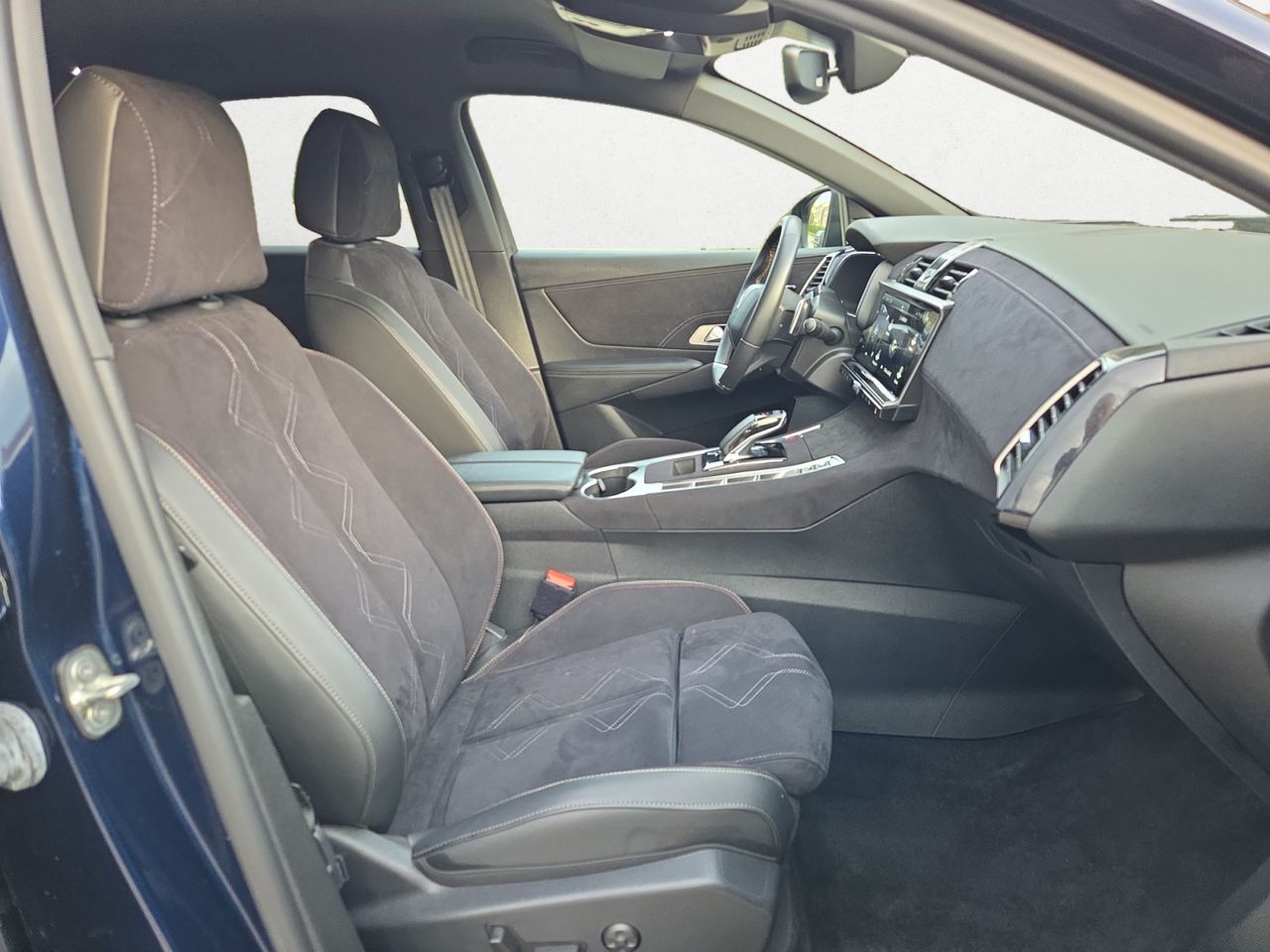 DS DS 7 Crossback E TENSE 4X4 300 PERFORMANCE LINE + - Foto 2