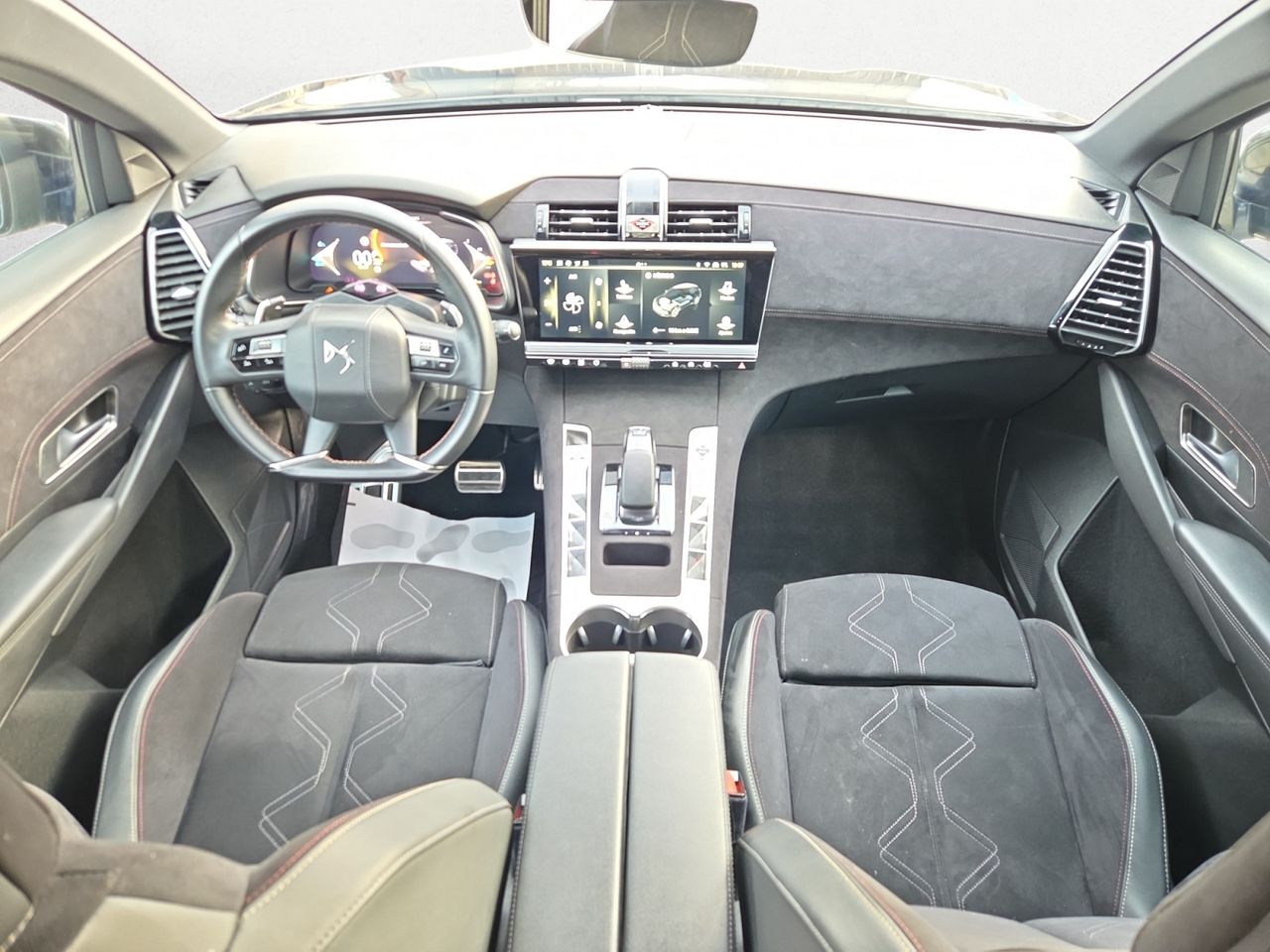 DS DS 7 Crossback E TENSE 4X4 300 PERFORMANCE LINE + - Foto 2