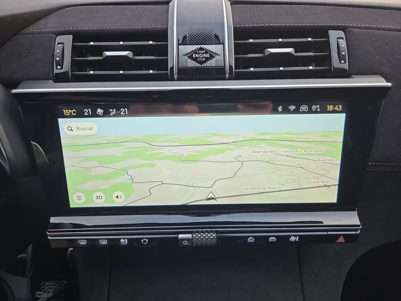 DS DS 7 Crossback E TENSE 4X4 300 PERFORMANCE LINE + - Foto 2