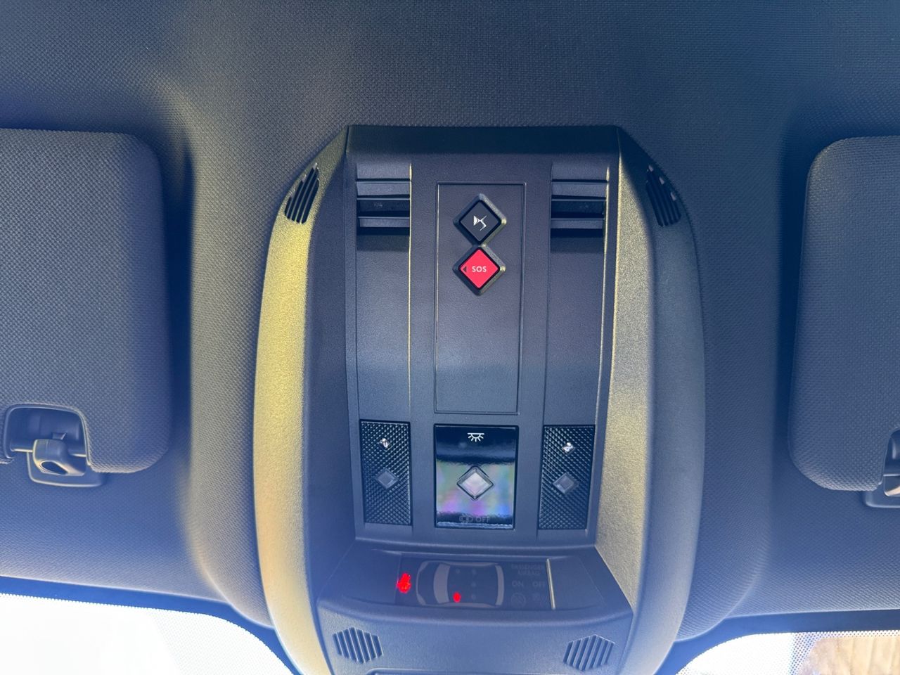 DS DS 7 Crossback E TENSE 4X4 300 PERFORMANCE LINE + - Foto 2