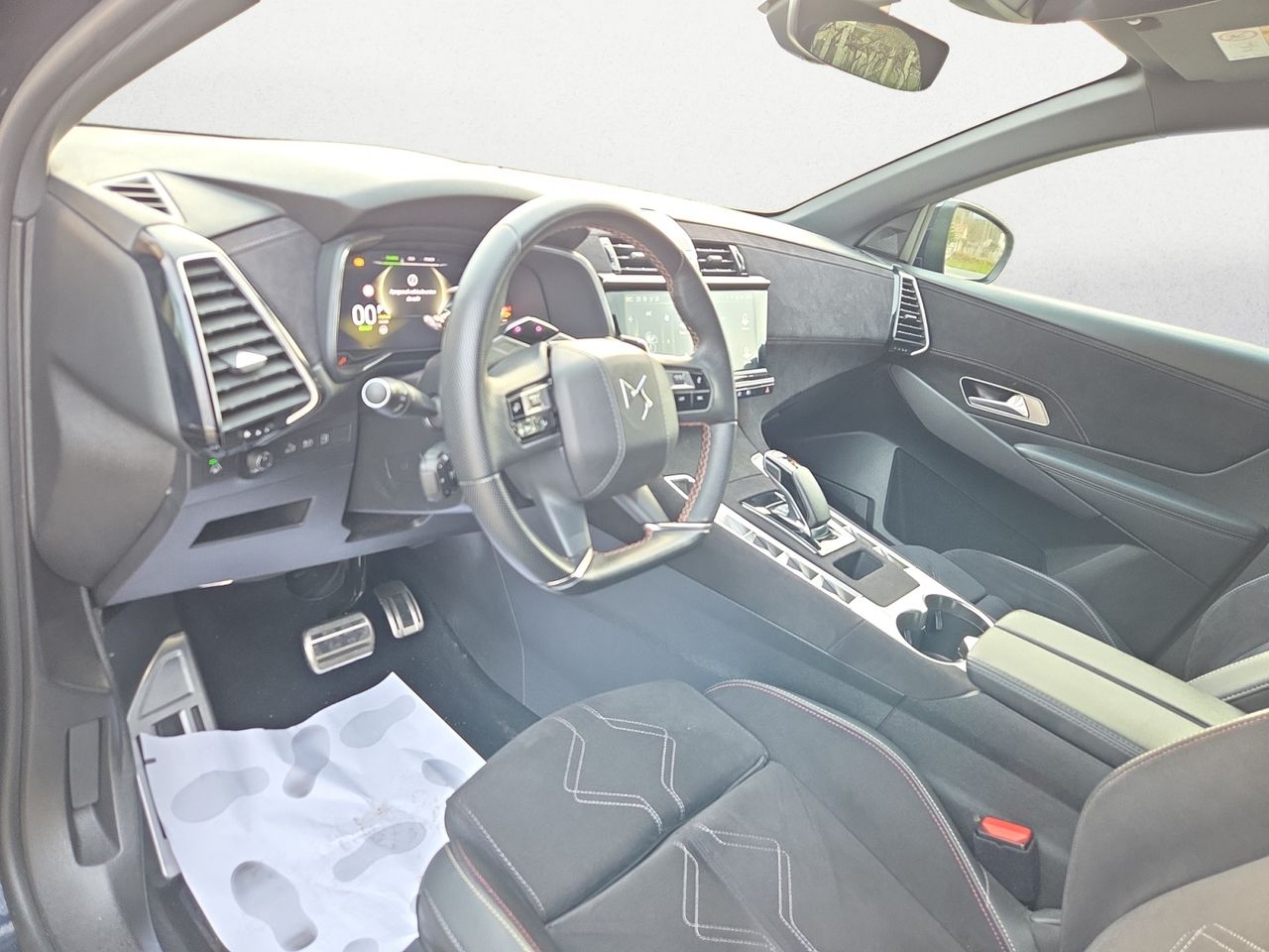 DS DS 7 Crossback E TENSE 4X4 300 PERFORMANCE LINE + - Foto 2