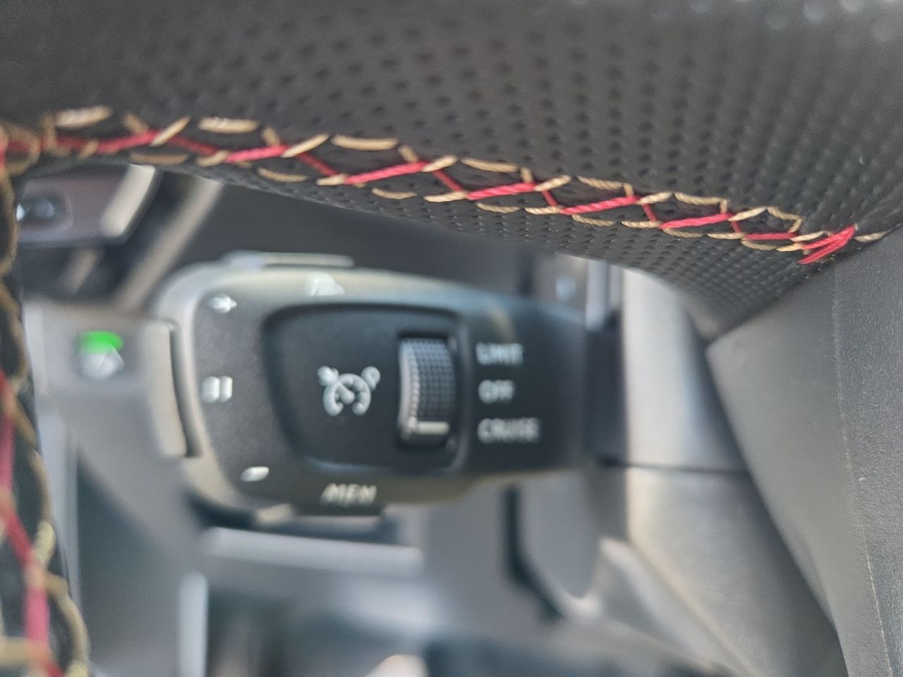 DS DS 7 E TENSE 4X4 300 PERFORMANCE LINE + - Foto 2