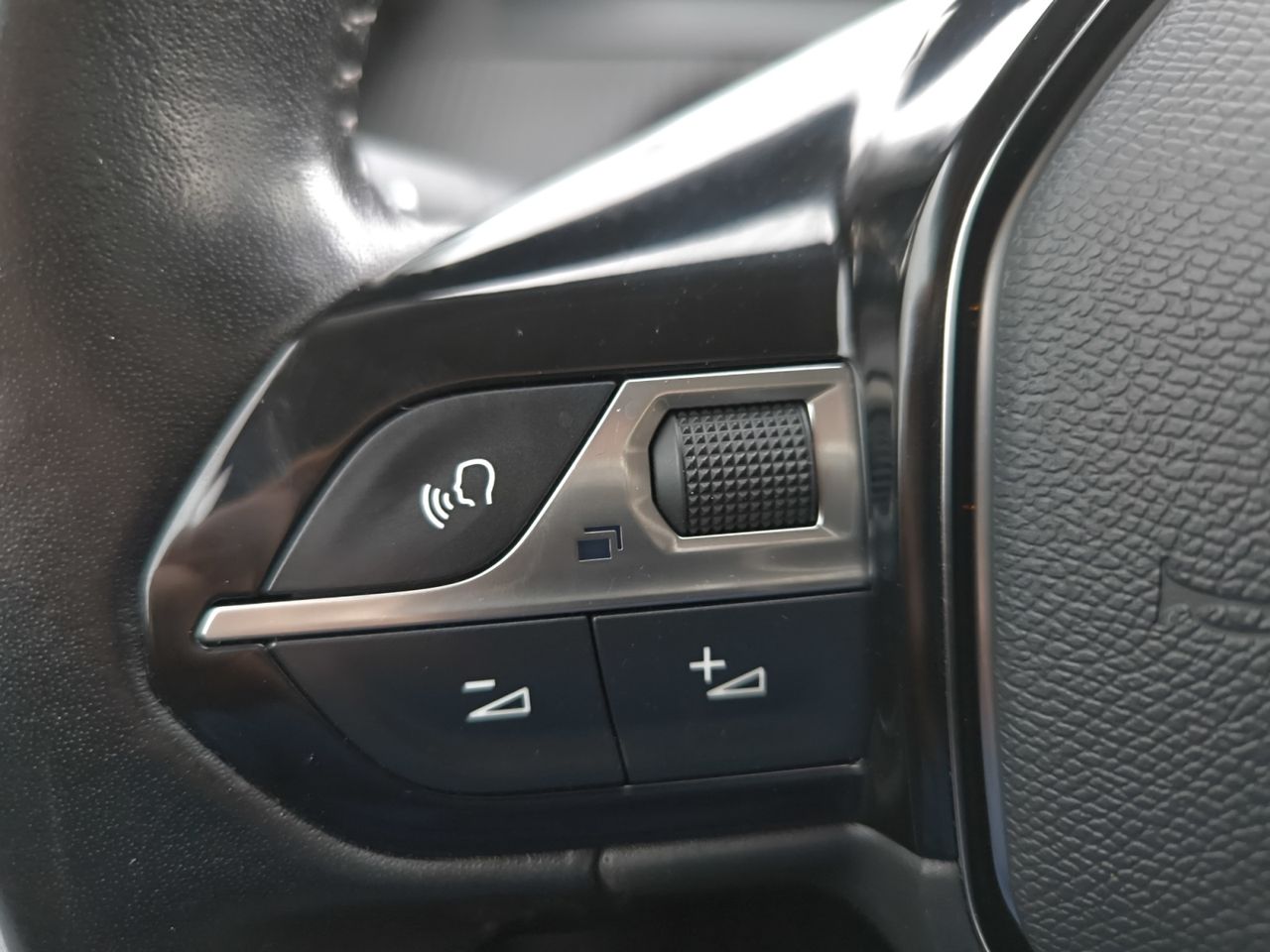 Peugeot 2008 ACTIVE BLUE HDI 100 CV - Foto 2