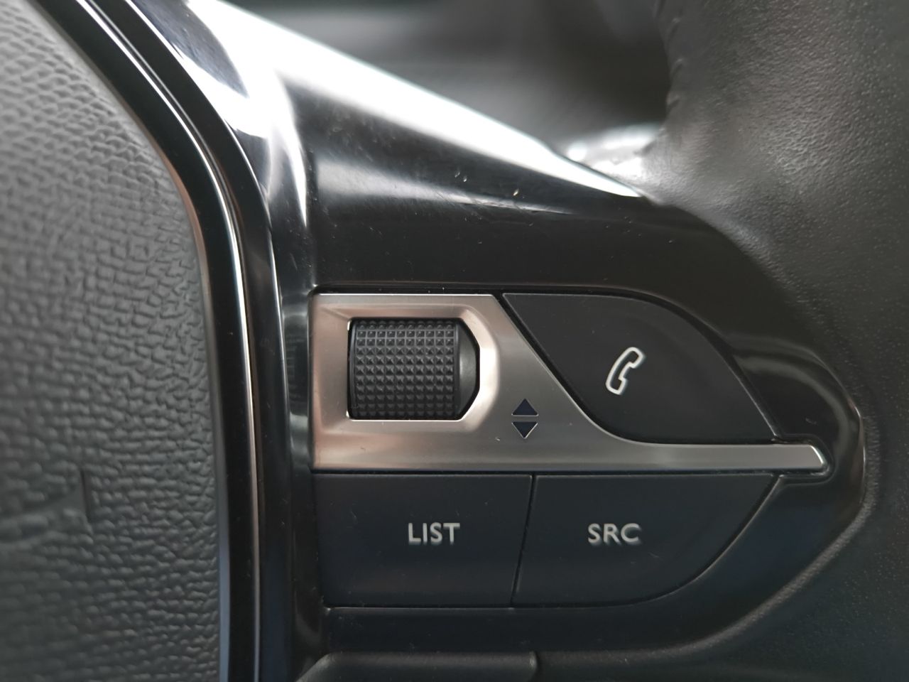 Peugeot 2008 ACTIVE BLUE HDI 100 CV - Foto 2