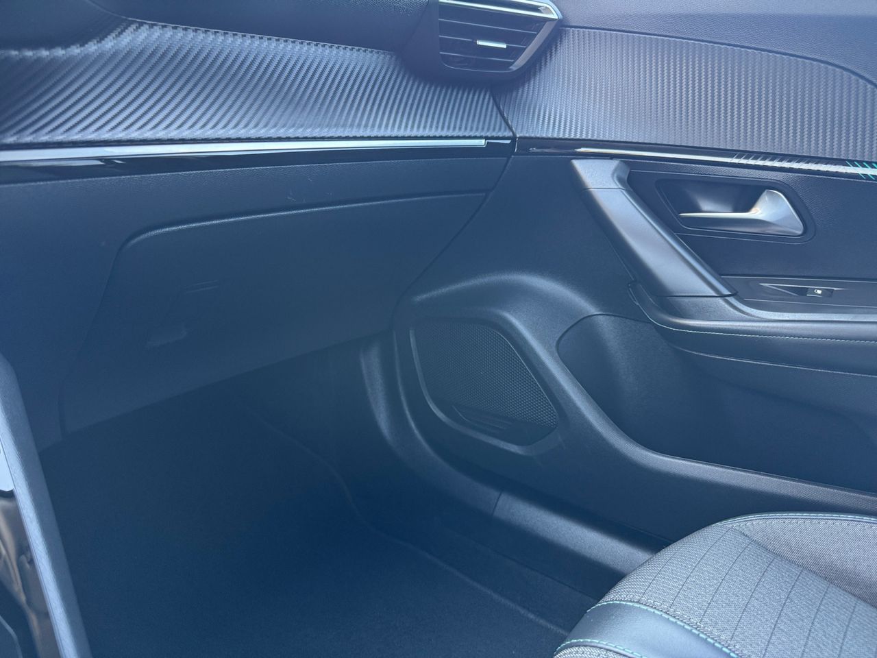 Peugeot 2008 ALLURE BLUE HDI 110 CV - Foto 2