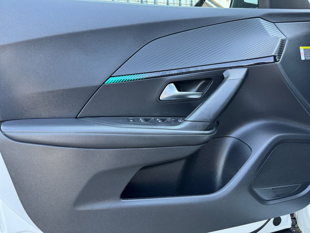 Peugeot 2008 ALLURE BLUE HDI 110 CV - Foto 2