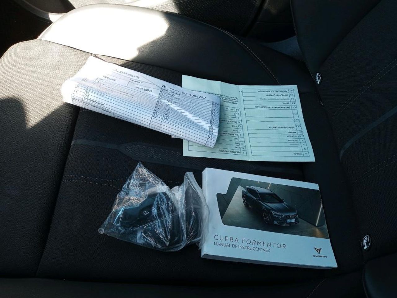 Cupra Formentor 1.4 e HYBRID 150 KW 204 CV DSG - Foto 2