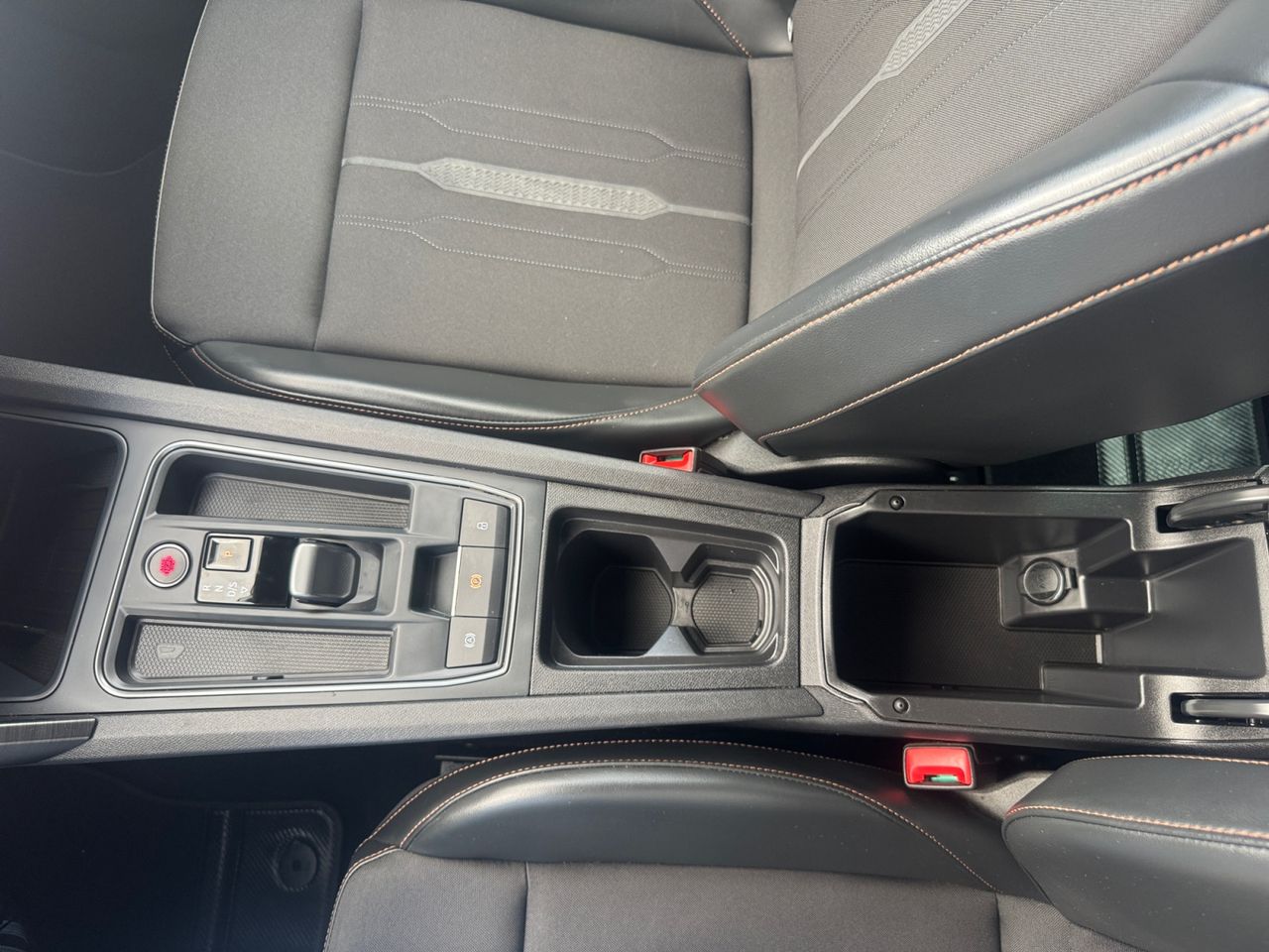 Cupra Formentor 1.4 e HYBRID 150 KW 204 CV DSG - Foto 2