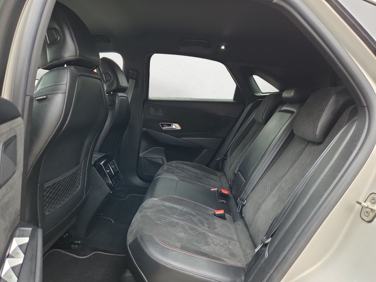 DS DS 7 Crossback BLUE HDI 130 AUT PERFORMANCE - Foto 2