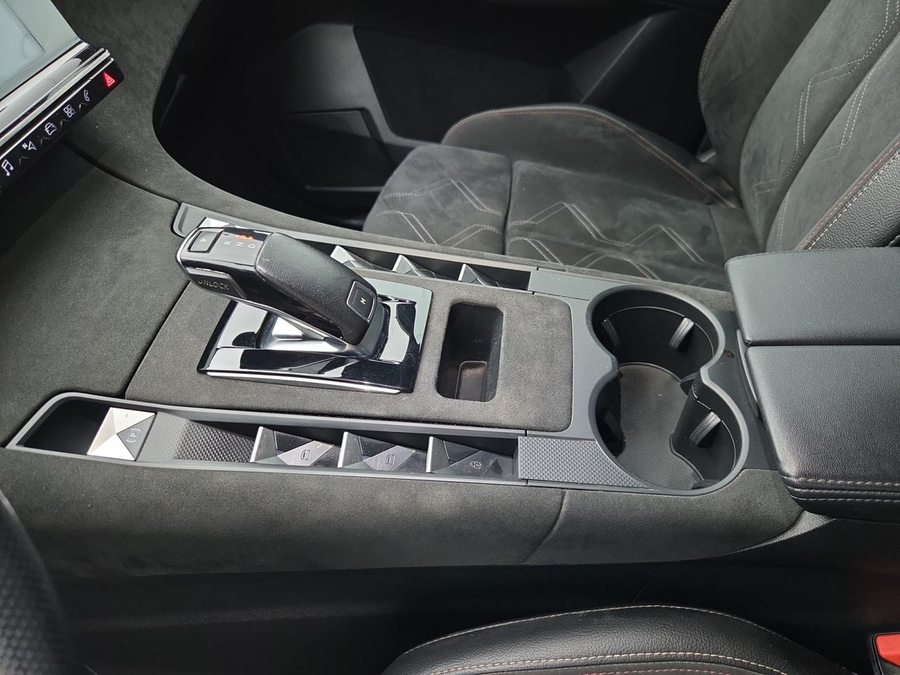 DS DS 7 Crossback BLUE HDI 130 AUT PERFORMANCE - Foto 2
