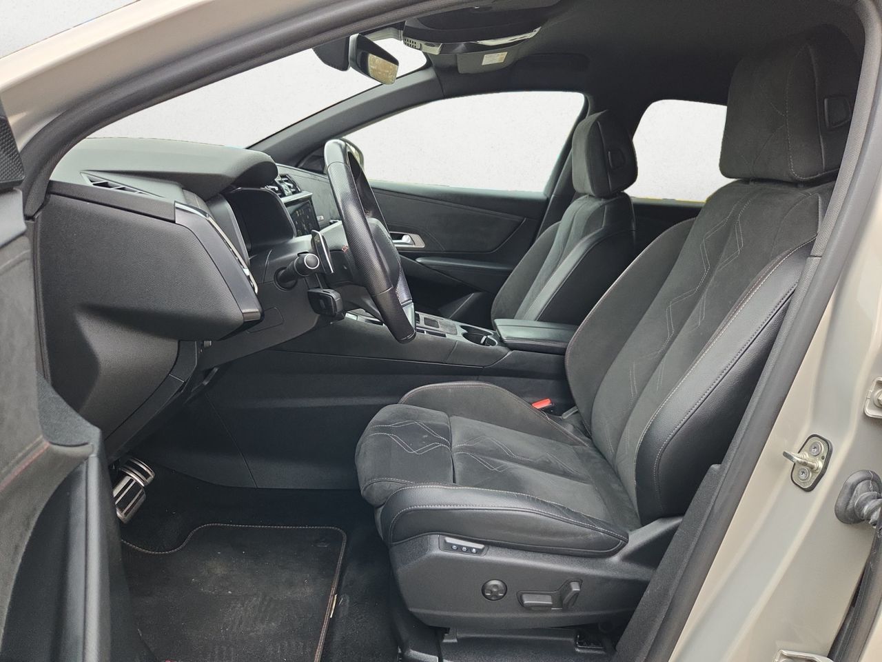 DS DS 7 Crossback BLUE HDI 130 AUT PERFORMANCE - Foto 2