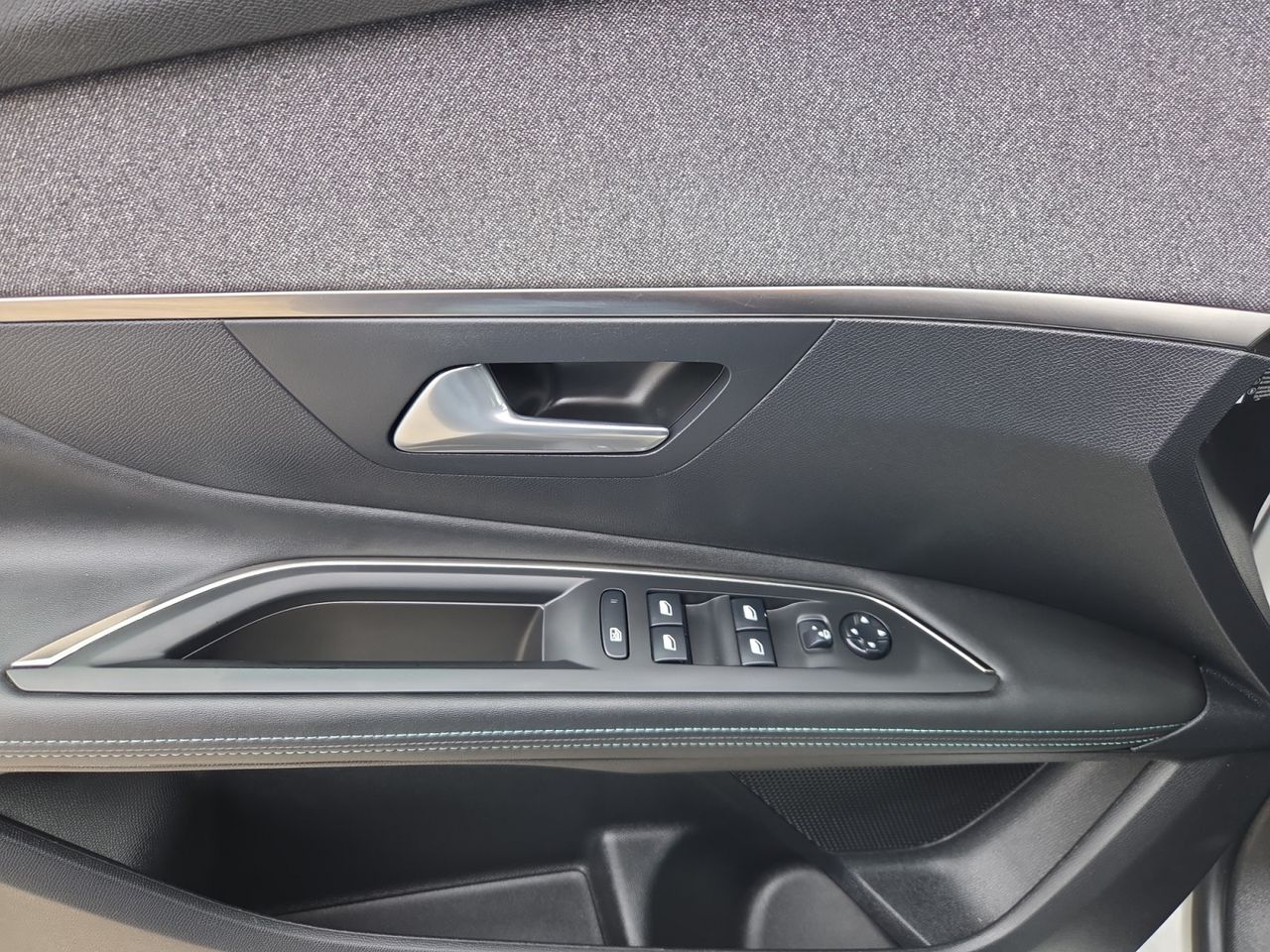 Peugeot 3008 ALLURE PACK BLUE HDI 130 CV EAT8 - Foto 2