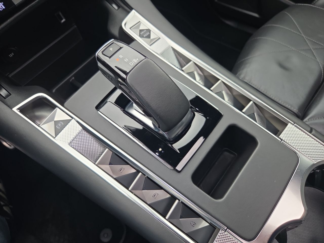 DS DS 7 Crossback E TENSE 225 LIGNE NOIRE - Foto 2