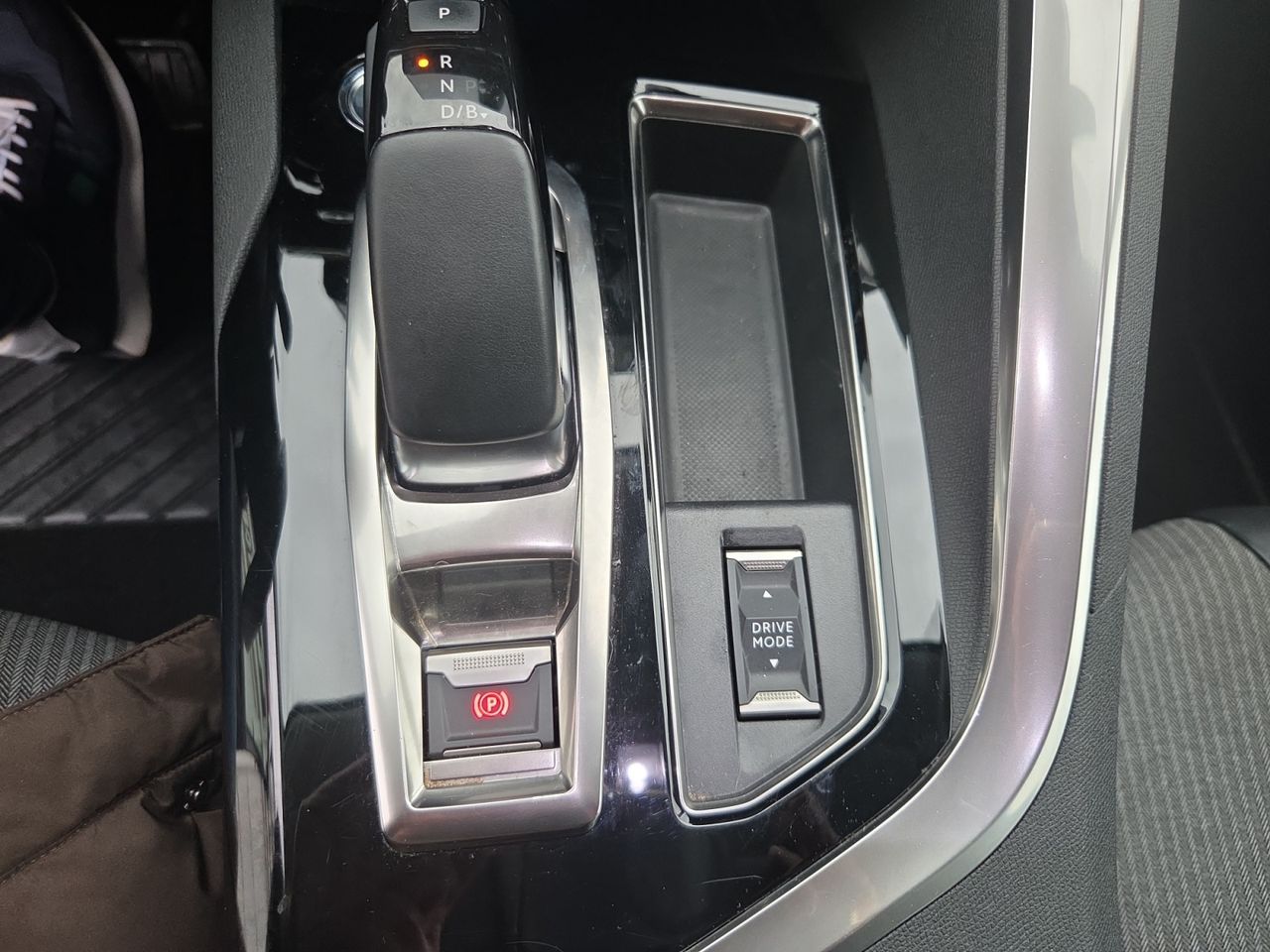 Peugeot 3008 Hybrid ALLURE PACK HYBRID 225 e EAT8 - Foto 2