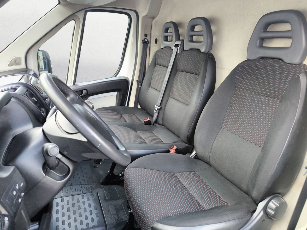 Peugeot Boxer FG 335 L3 H2 BLUE HDI 130 CV - Foto 2