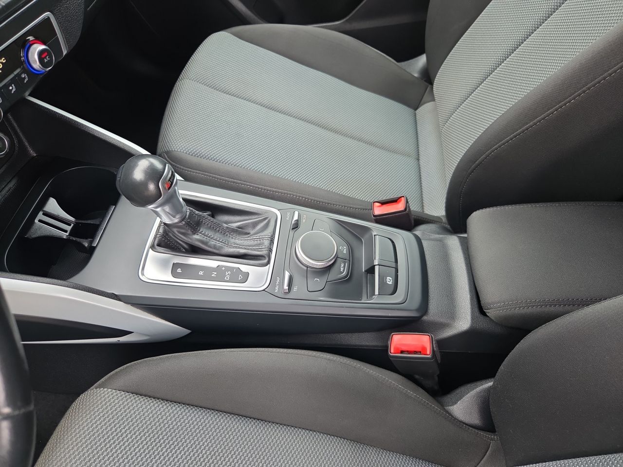 Audi Q2 DESING 30 TDI STRONIC 116 CV - Foto 2