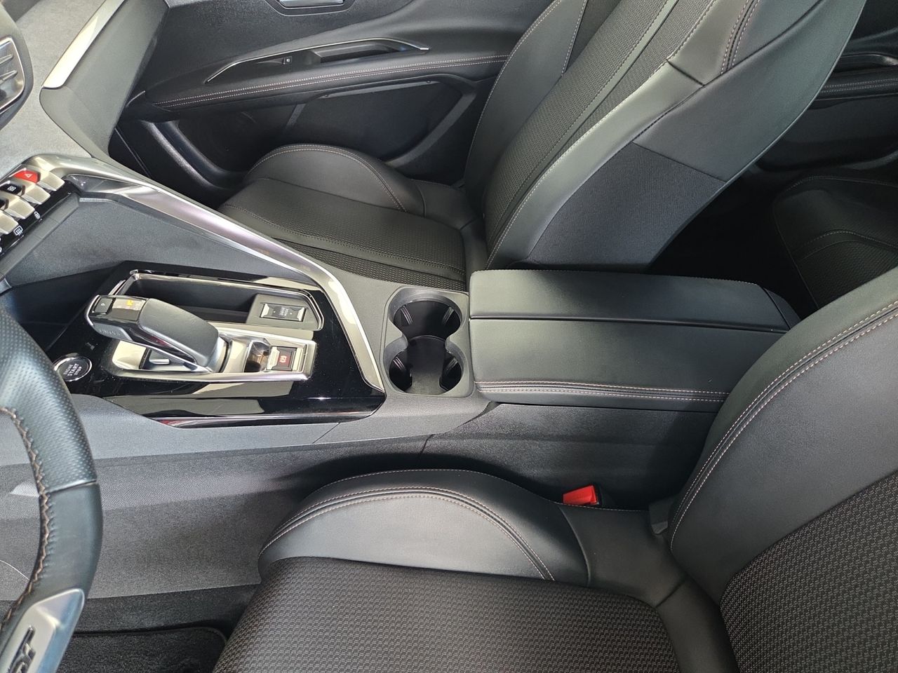 Peugeot 3008 Hybrid GT HYBRID 225 e EAT8 - Foto 2