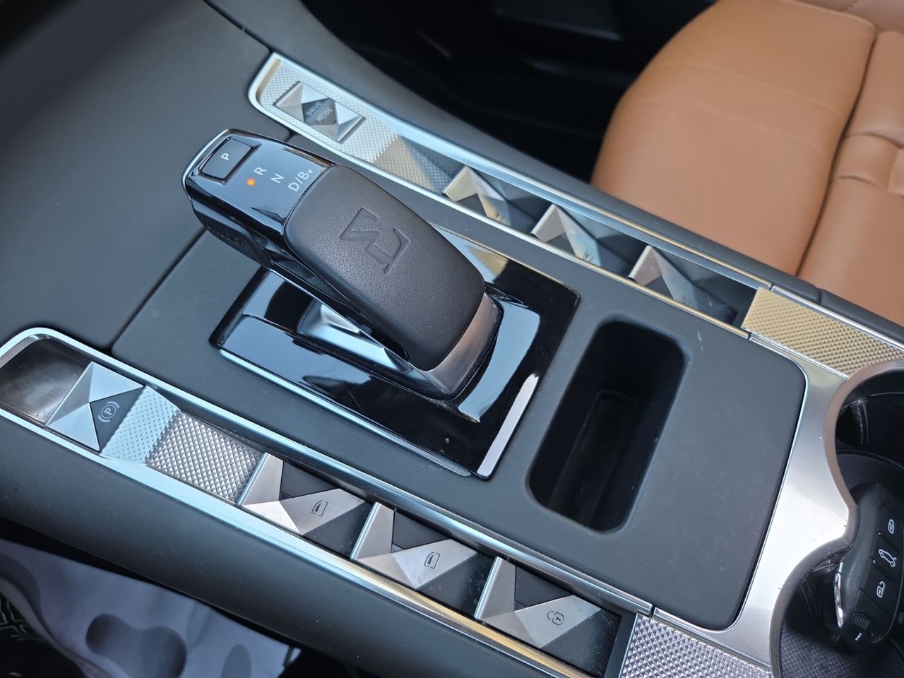 DS DS 7 Crossback E TENSE 300 4X4 GRAND CHIC - Foto 2