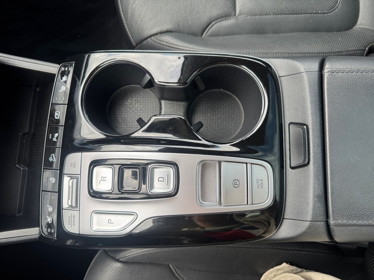 Hyundai Tucson 1.6 TGDI PHEV STYLE AUTO 4X4 - Foto 2