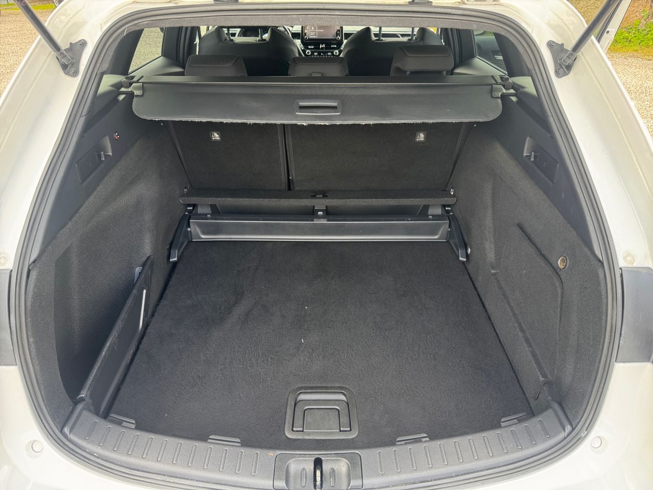 Toyota Corolla 2.0 180 H STYLE ECVT TOURING SPORT - Foto 2