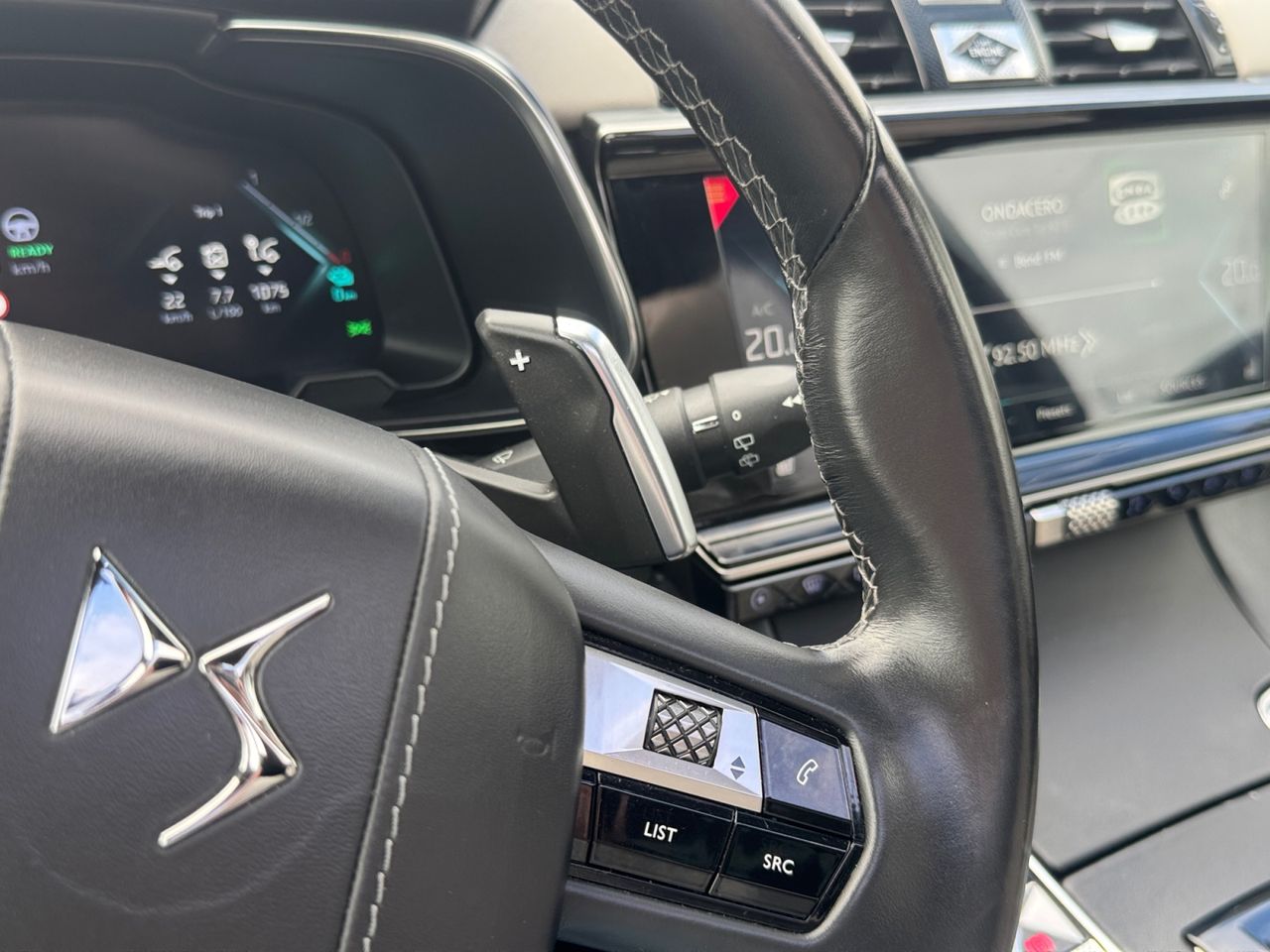 DS DS 7 Crossback E TENSE 225 LIGNE NOIRE - Foto 2