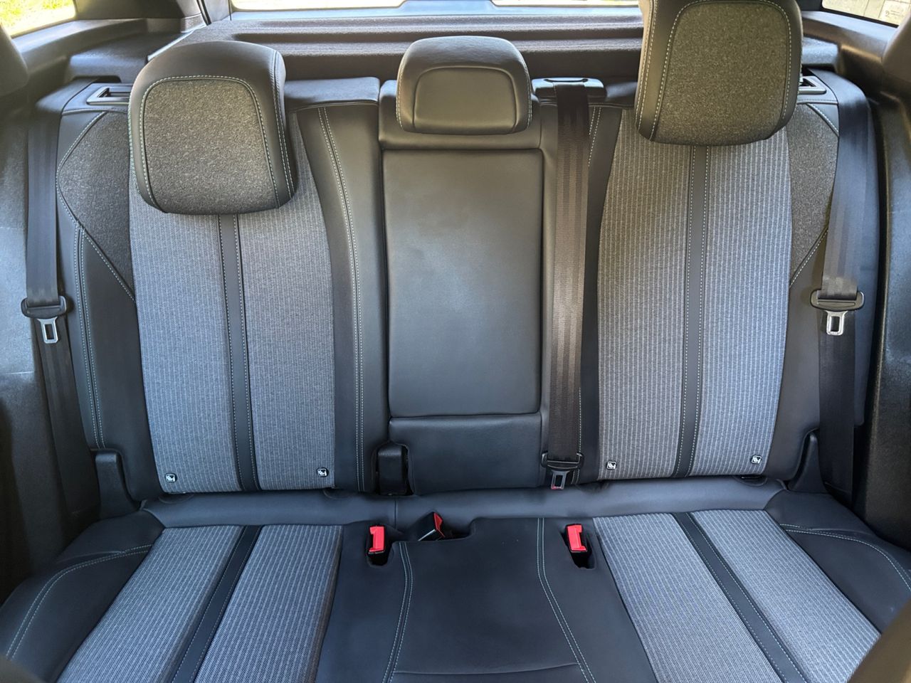 Peugeot 3008 Hybrid ALLURE PACK PLUG IN HYBRID 225 e EAT8 - Foto 2