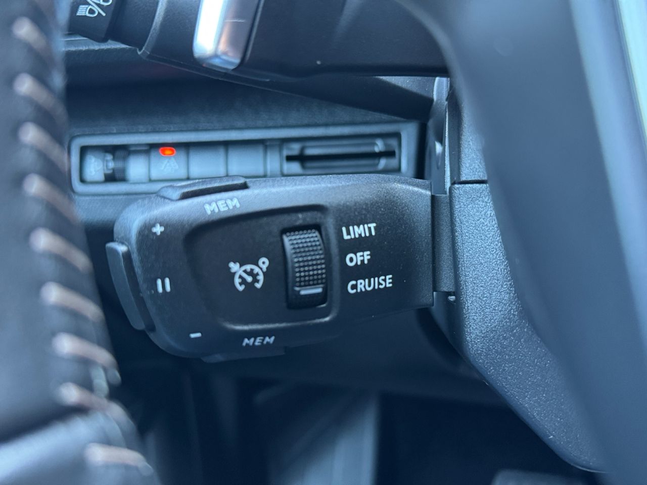 Peugeot 3008 Hybrid ALLURE PACK HYBRID 136 e DCS6 - Foto 2