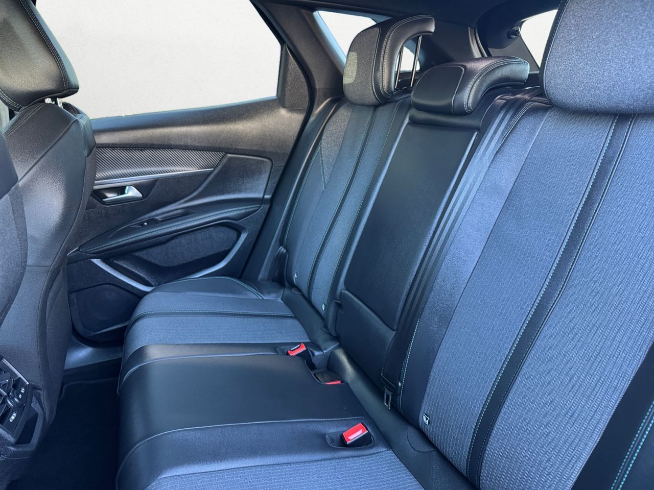 Peugeot 3008 Hybrid ALLURE PACK HYBRID 136 e DCS6 - Foto 2