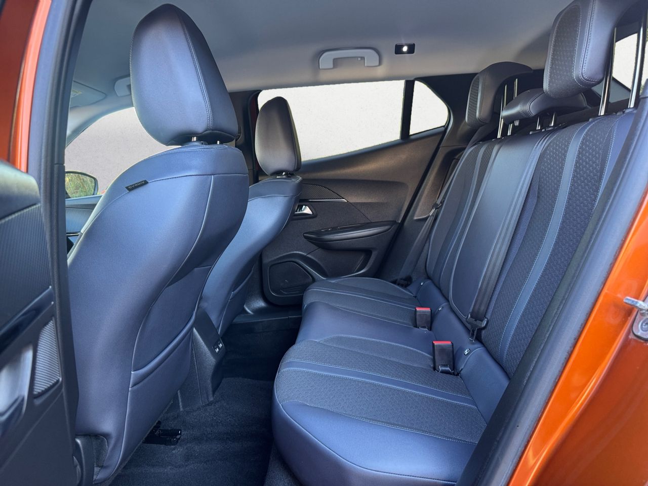 Peugeot 2008 ALLURE PURE TECH 100 CV - Foto 2