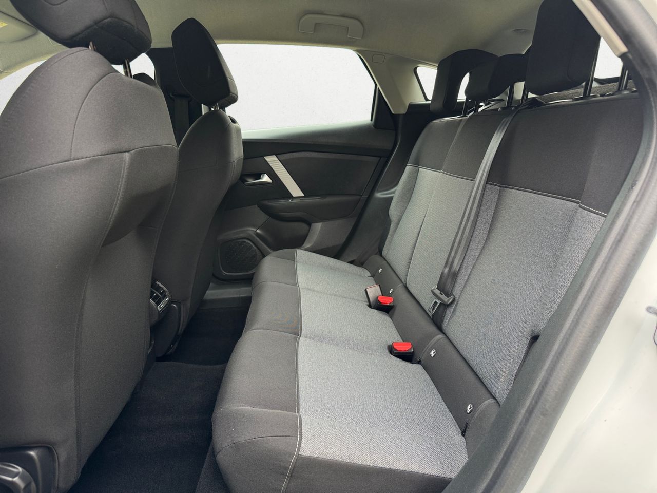 Citroën C4 BLUE HDI 110 CV FEEL - Foto 2