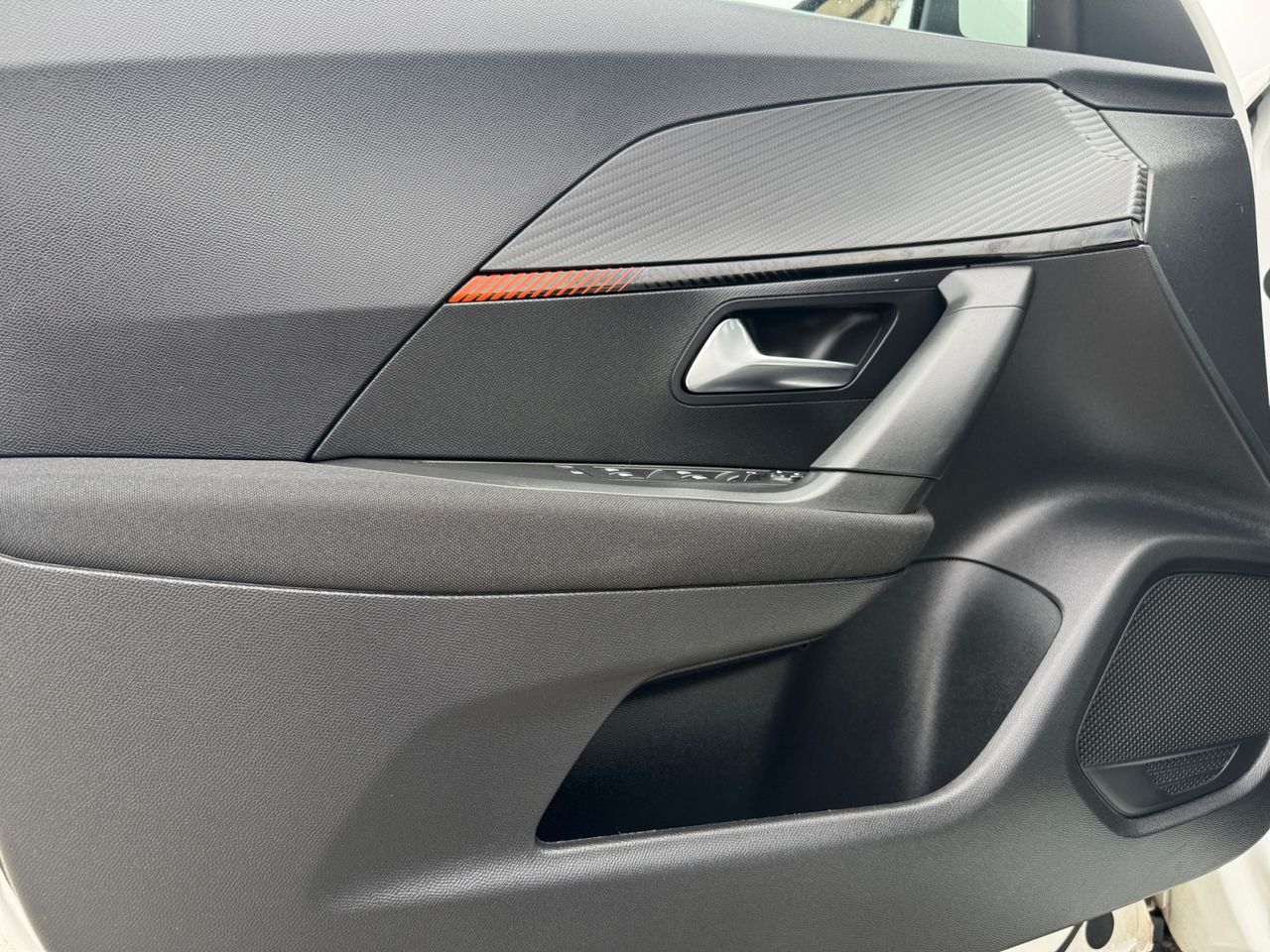 Peugeot 2008 ACTIVE PACK BLUE HDI 110 CV - Foto 2